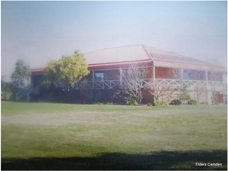 729 Montpellier Drive, The Oaks NSW 2570