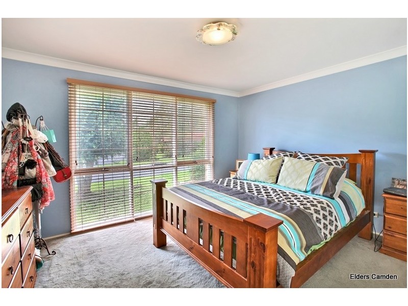 7 Bruchhauser Crescent, Elderslie NSW 2570