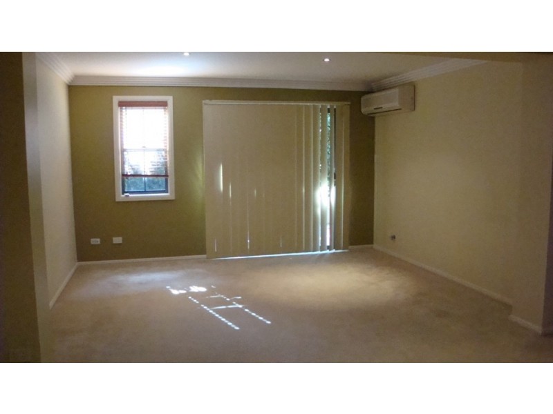 Unit 2/1-7 Barsden Street, Camden NSW 2570