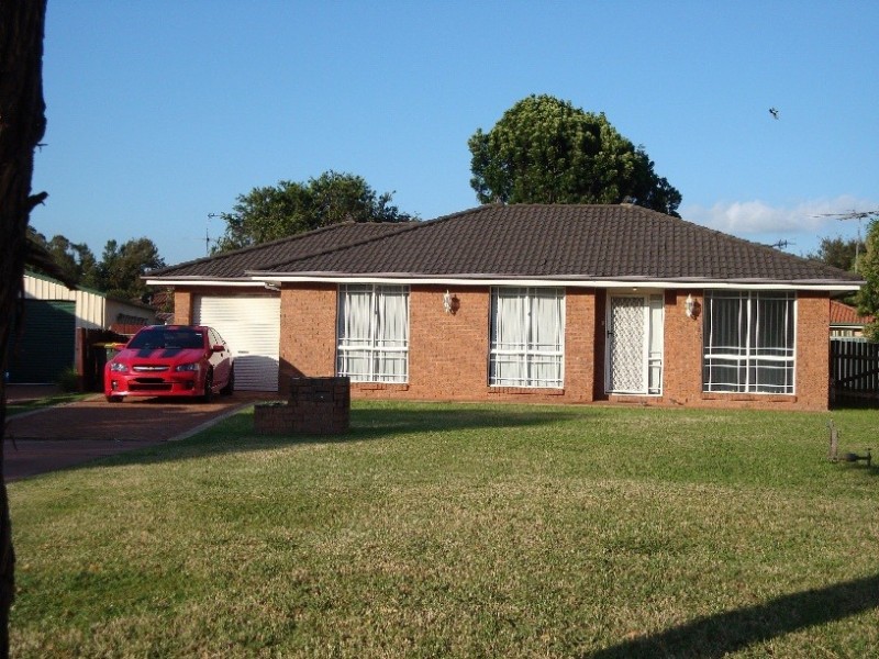 37 Watkins Crescent, Currans Hill NSW 2567