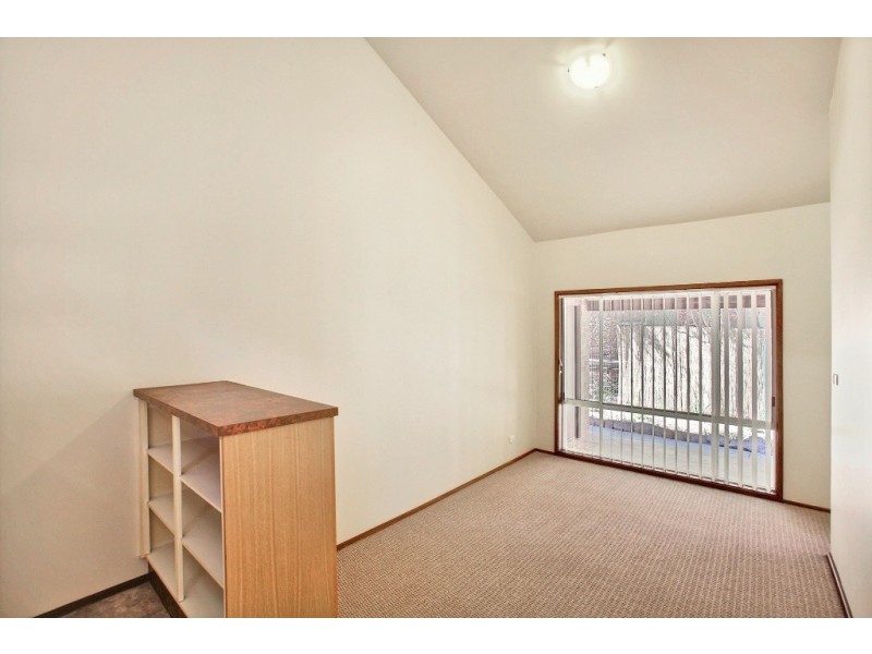 2/11 Woolpack Avenue, Elderslie NSW 2570
