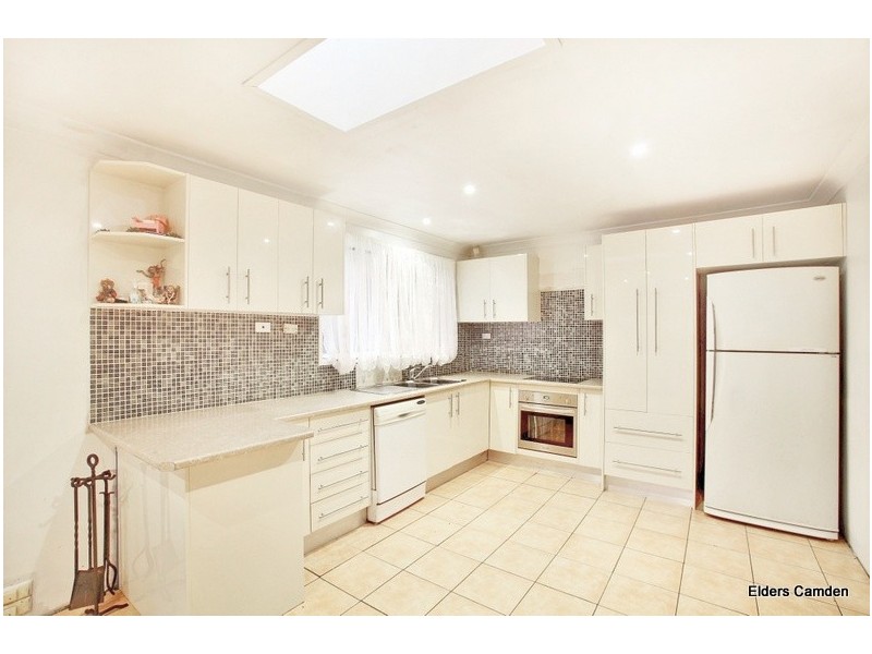 10 Chaseling Place, The Oaks NSW 2570