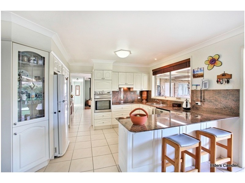 9 Devitt Crescent, The Oaks NSW 2570