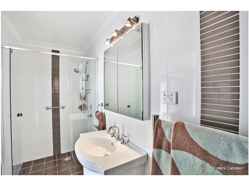 9 Devitt Crescent, The Oaks NSW 2570
