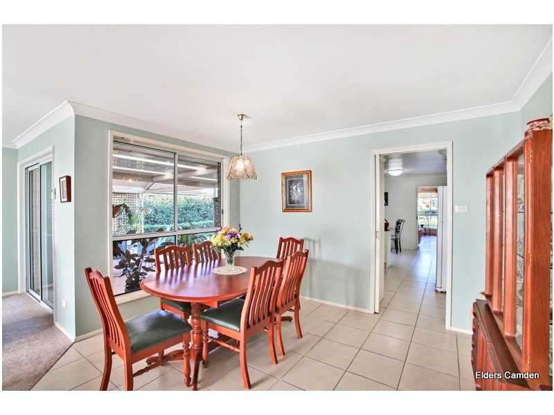 9 Devitt Crescent, The Oaks NSW 2570
