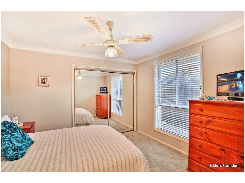 9 Devitt Crescent, The Oaks NSW 2570