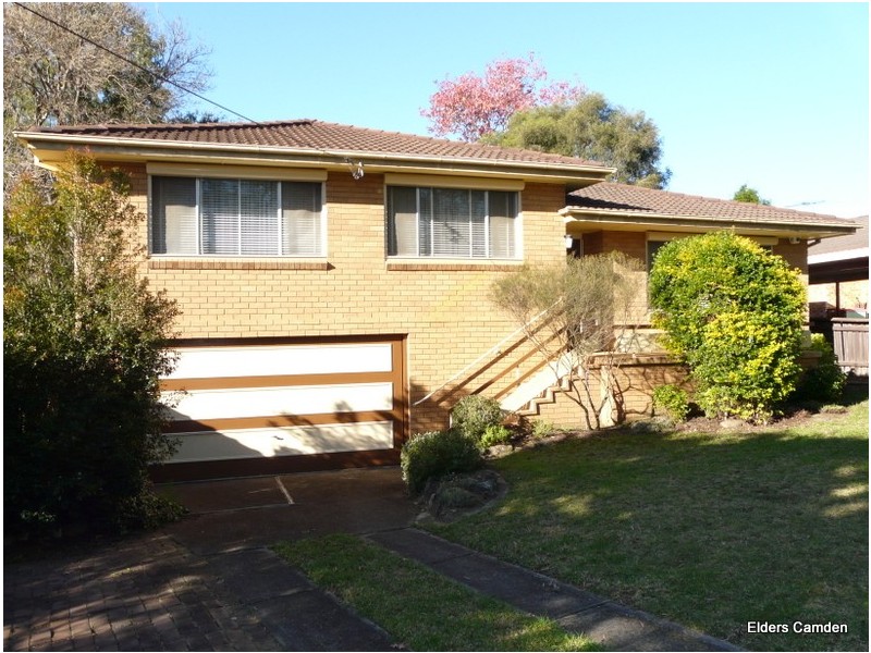 6 Banks Place, Camden South NSW 2570