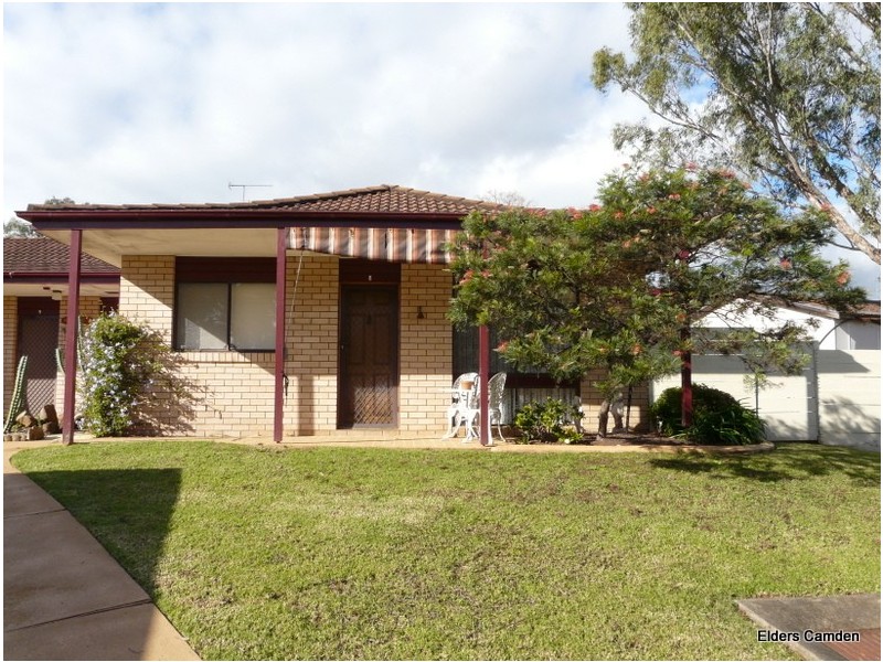 8/31 Crookston Drive, Camden NSW 2570