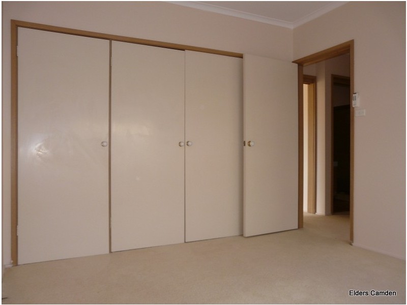 8/31 Crookston Drive, Camden NSW 2570