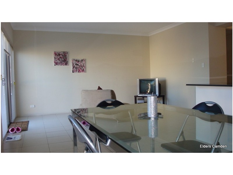 8 Trotter Street, Elderslie NSW 2570
