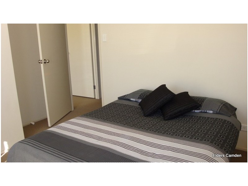 8 Trotter Street, Elderslie NSW 2570