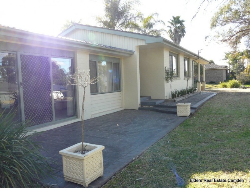 2 Sturt Place, Camden South NSW 2570