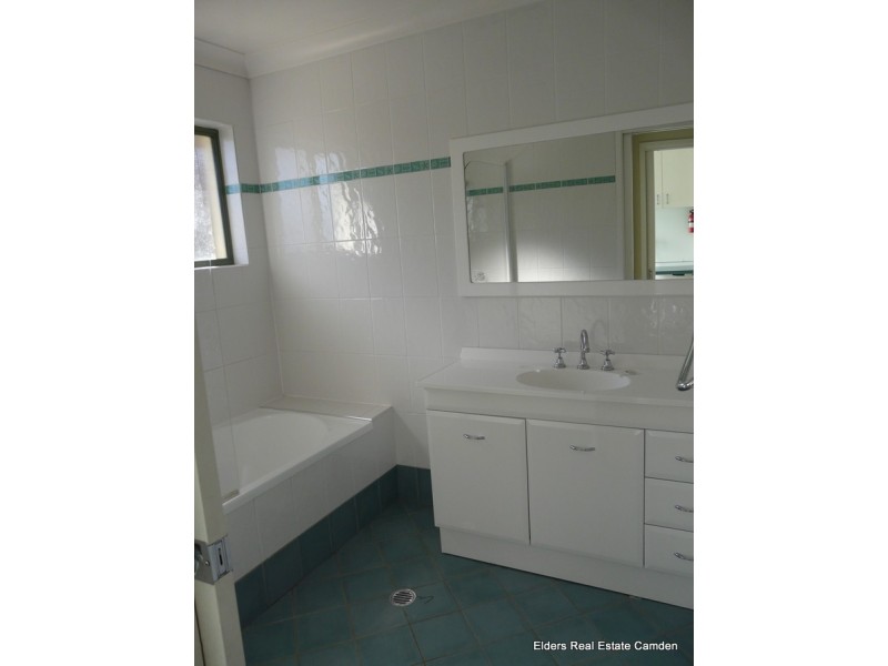 2 Sturt Place, Camden South NSW 2570