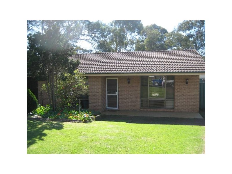 42 Woodland Crescent, Narellan NSW 2567