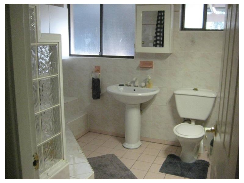 42 Woodland Crescent, Narellan NSW 2567