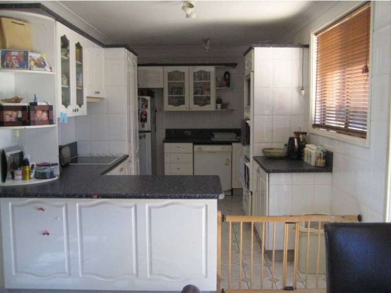 42 Woodland Crescent, Narellan NSW 2567