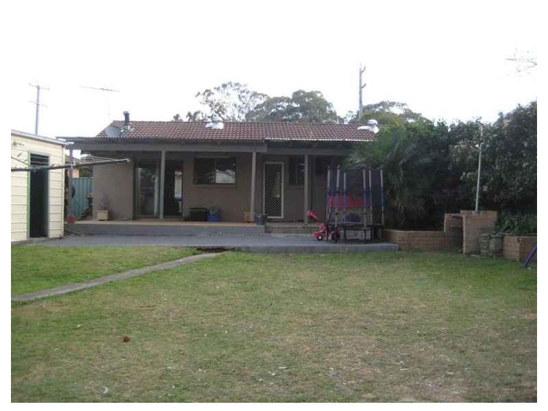 42 Woodland Crescent, Narellan NSW 2567