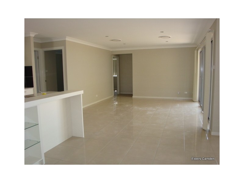 284 South Circuit, Oran Park NSW 2570