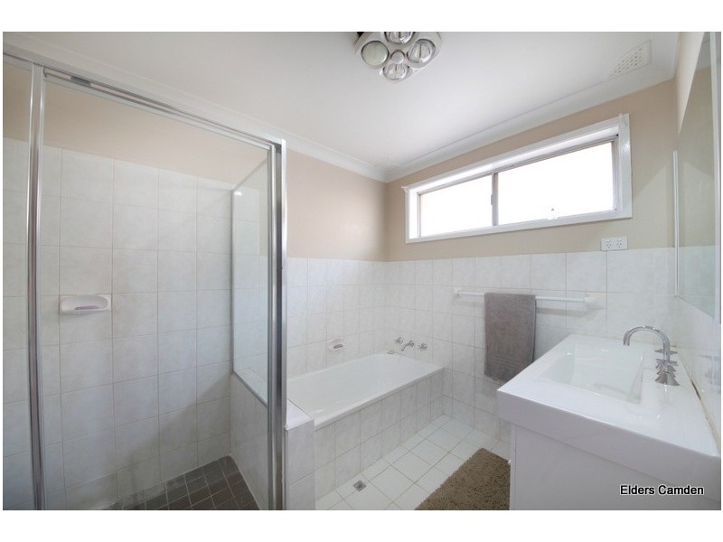 42 Harrington Street, Elderslie NSW 2570