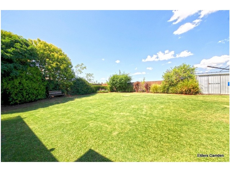 14 Suffolk Place, Elderslie NSW 2570