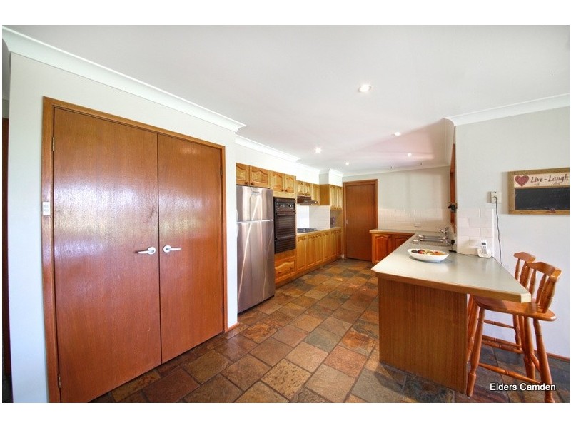 14 Suffolk Place, Elderslie NSW 2570