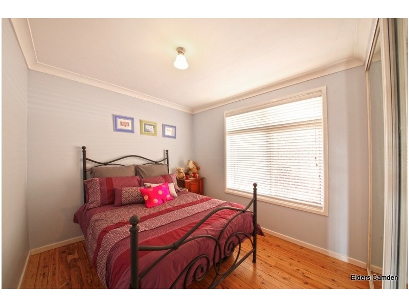 24 Ulmarra Avenue, Camden South NSW 2570