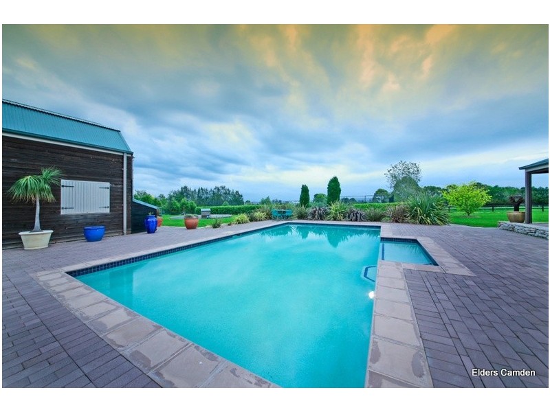 20 Mount View Close, Razorback NSW 2571