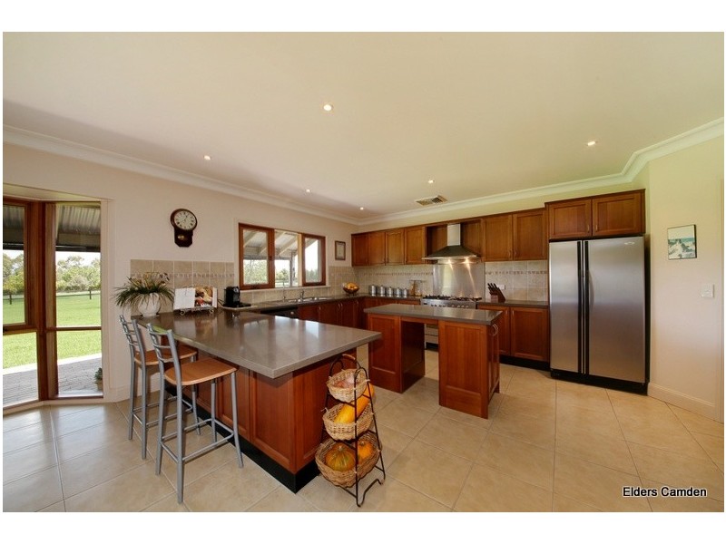 20 Mount View Close, Razorback NSW 2571