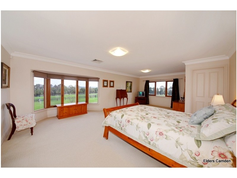20 Mount View Close, Razorback NSW 2571