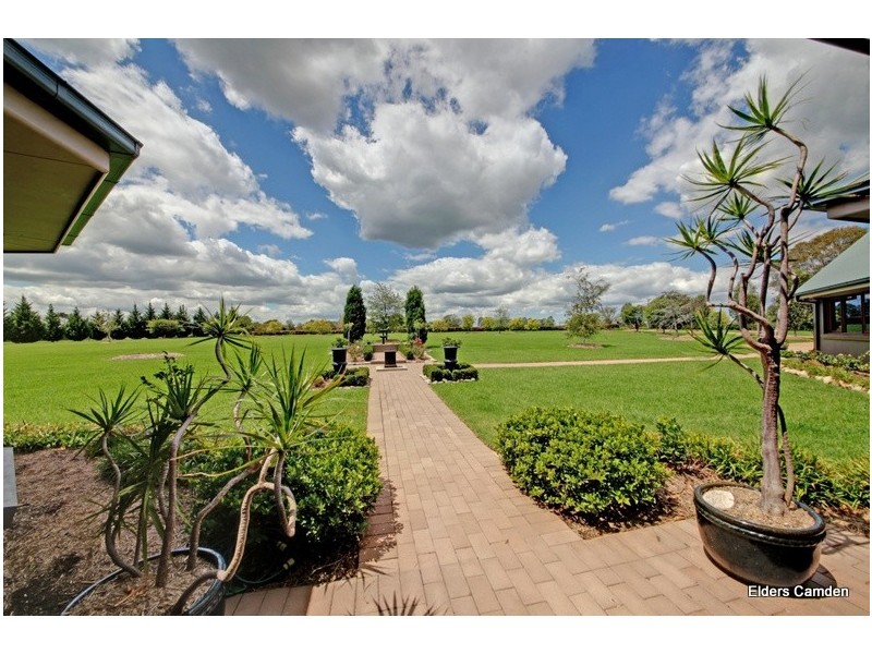 20 Mount View Close, Razorback NSW 2571