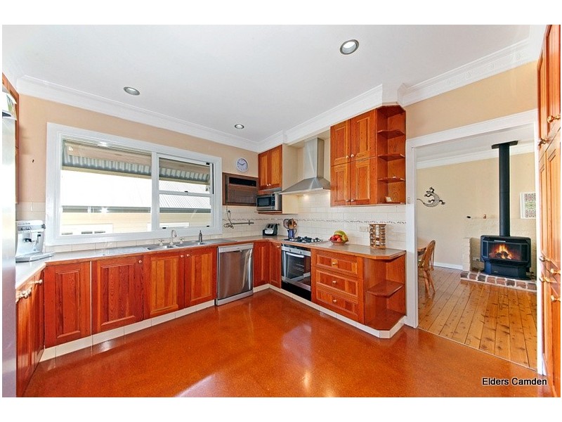 7 River Road, Elderslie NSW 2570