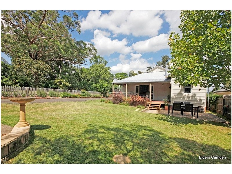 7 River Road, Elderslie NSW 2570