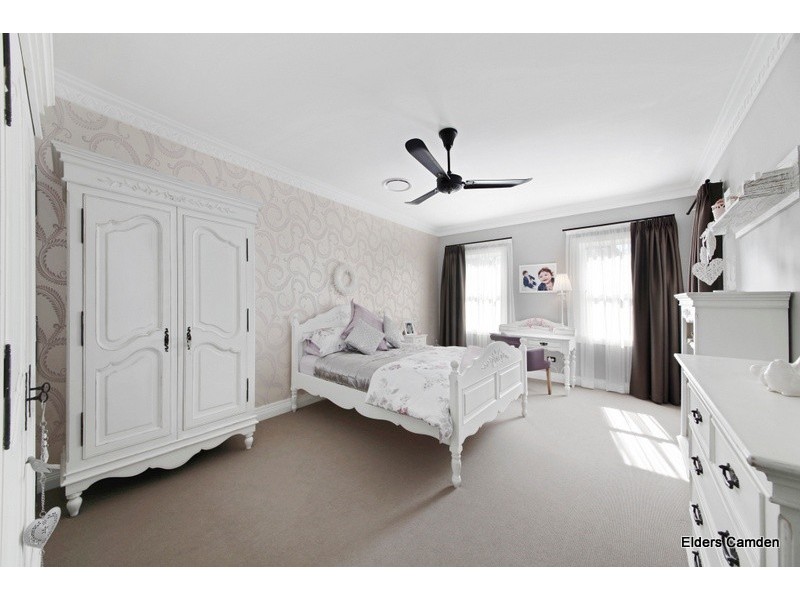 15 The Lanes, Kirkham NSW 2570