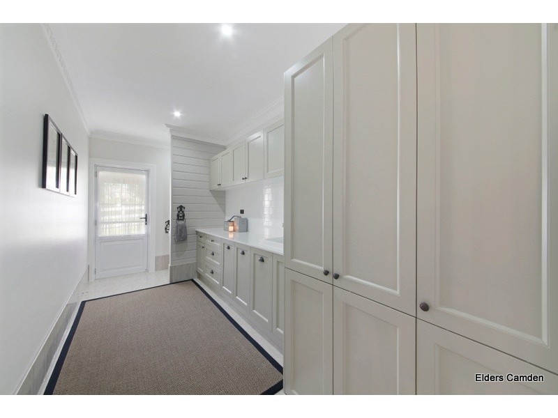 15 The Lanes, Kirkham NSW 2570