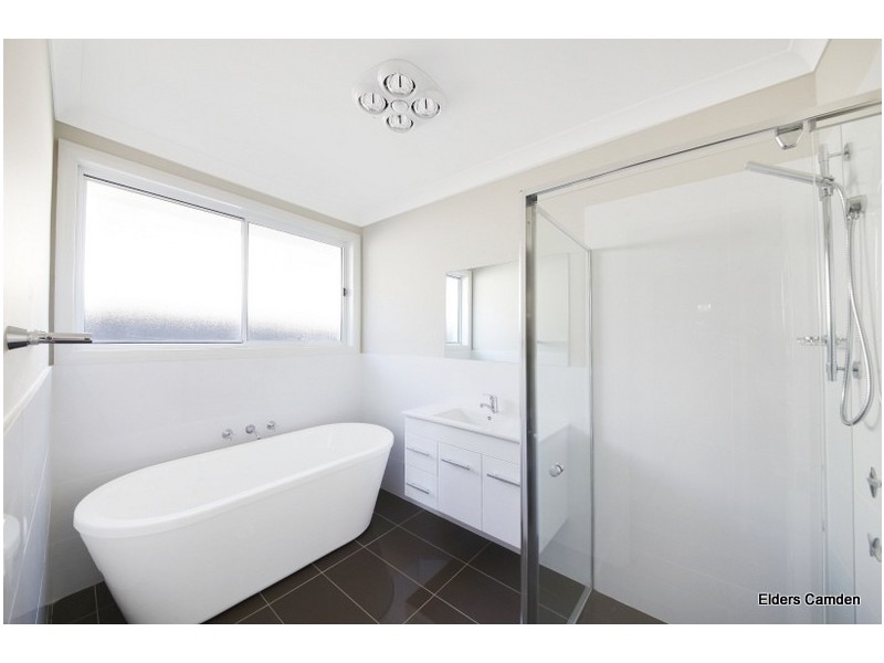 37 Donovan Boulevard, Gregory Hills NSW 2557