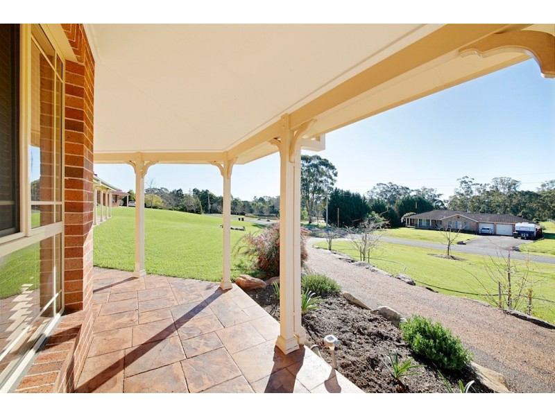 44 Benwerrin Crescent, Grasmere NSW 2570