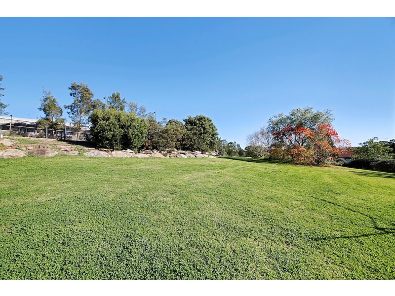 44 Benwerrin Crescent, Grasmere NSW 2570