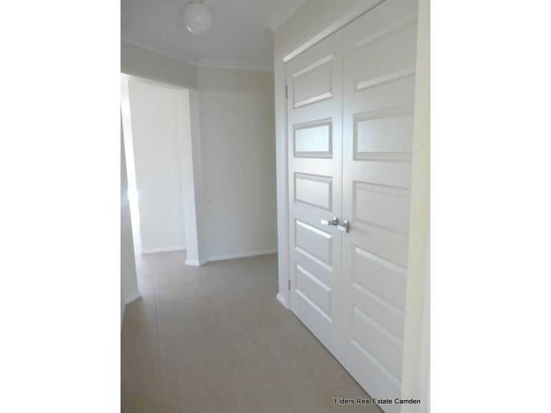 9 Asimus Circuit, Elderslie NSW 2570