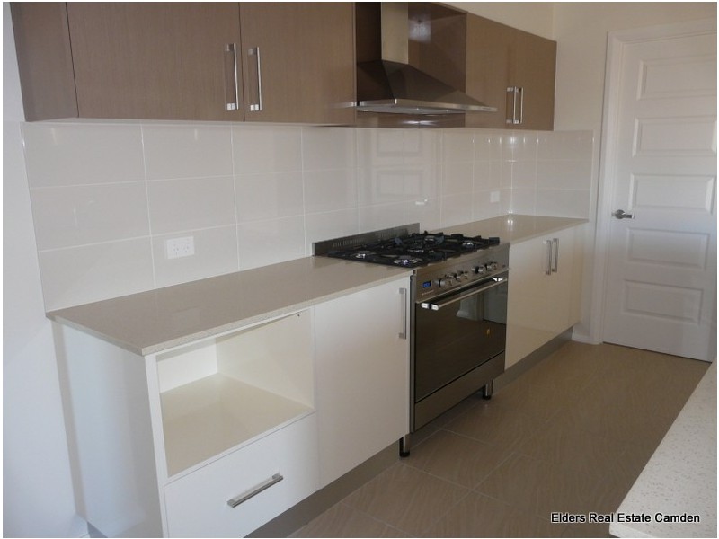 9 Asimus Circuit, Elderslie NSW 2570