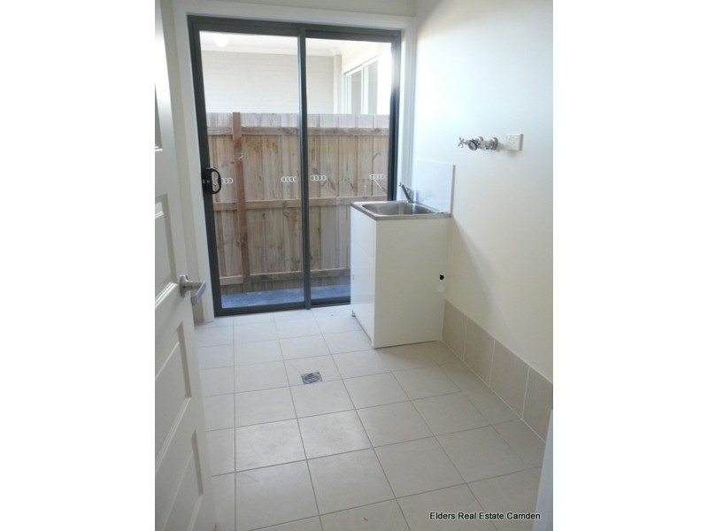 9 Asimus Circuit, Elderslie NSW 2570