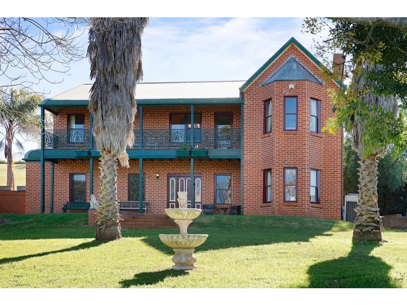 10 Hawkey Road, Menangle NSW 2568