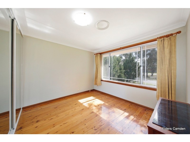 3 Elizabeth Macarthur Avenue, Camden South NSW 2570