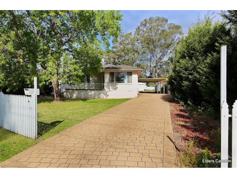 3 Elizabeth Macarthur Avenue, Camden South NSW 2570