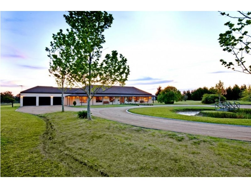 405 Mount Hercules Road, Razorback NSW 2571