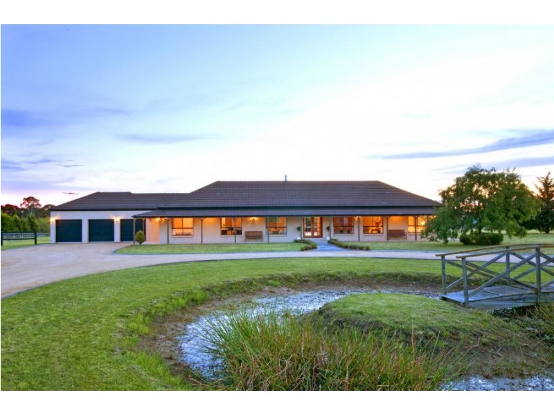 405 Mount Hercules Road, Razorback NSW 2571