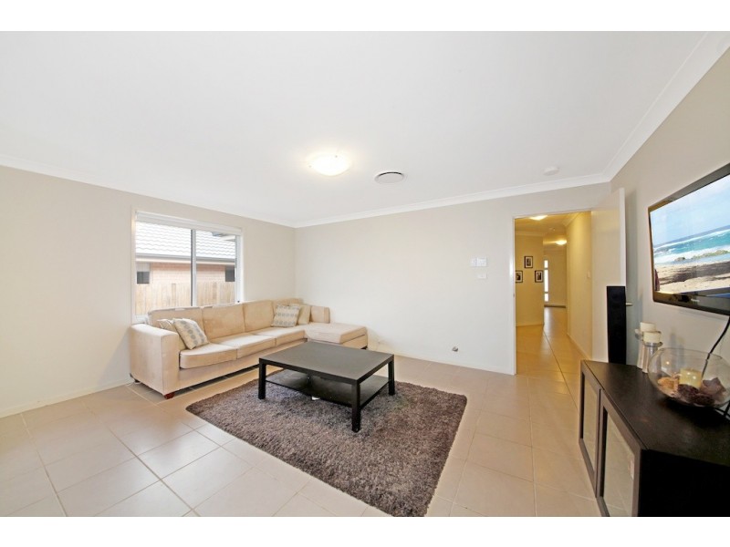 18 Greenfield Crescent, Elderslie NSW 2570