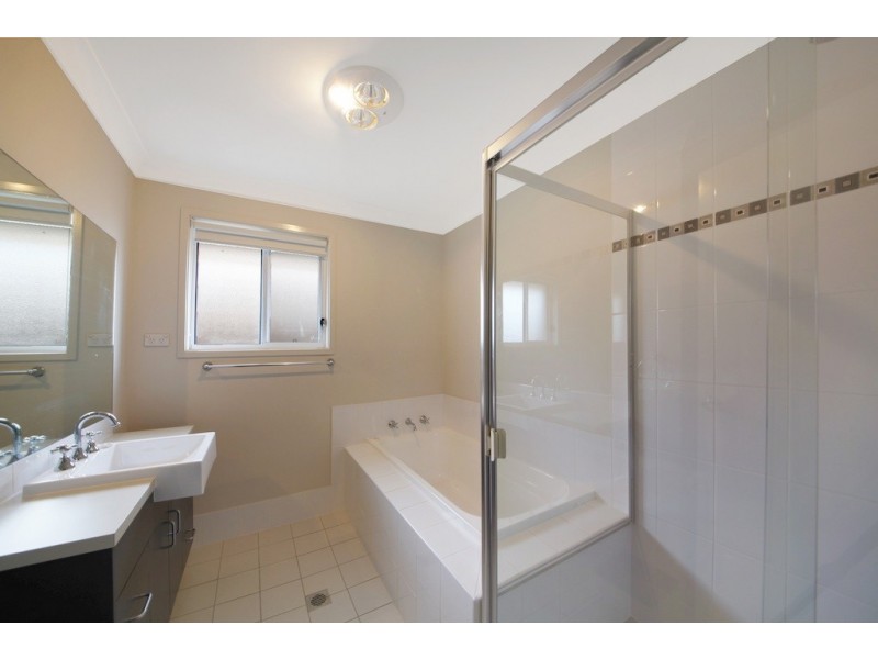 18 Greenfield Crescent, Elderslie NSW 2570