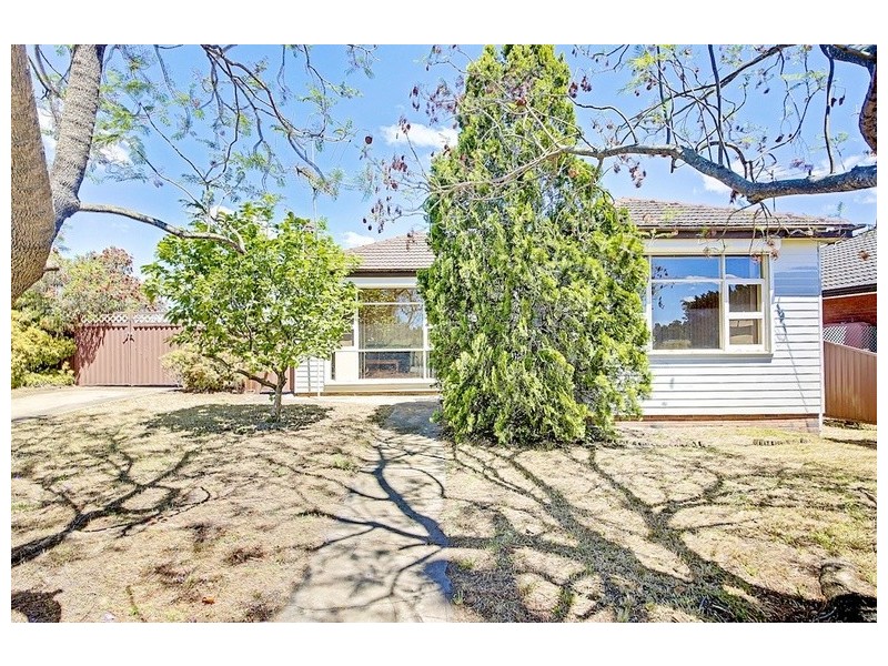 24 Springs Road, Spring Farm NSW 2570