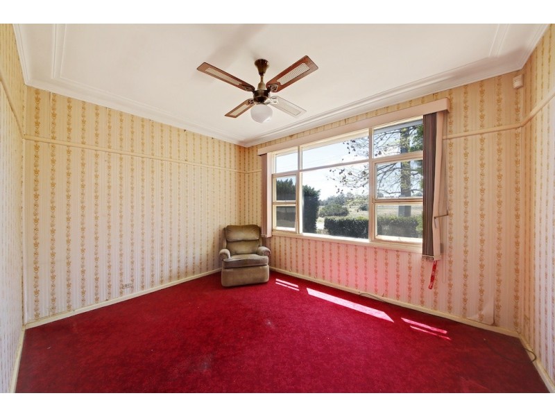 24 Springs Road, Spring Farm NSW 2570