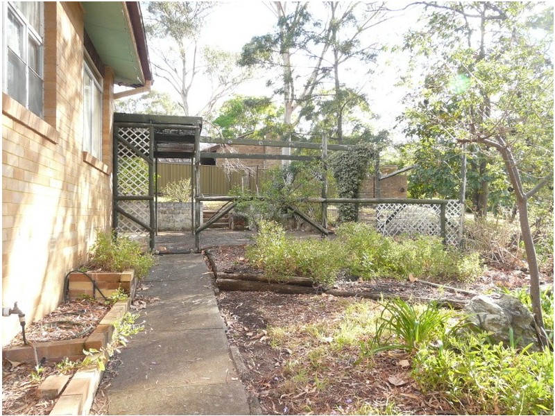 25 Elizabeth Macarthur Avenue, Camden South NSW 2570